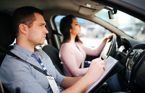 What you must consider before booking driving lessons